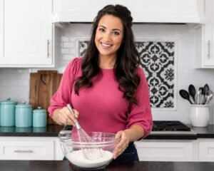 Ginny, the baker behind Bakingcake